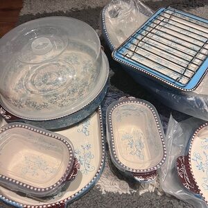 Temptations Blue and Cream Floral Bakeware Set